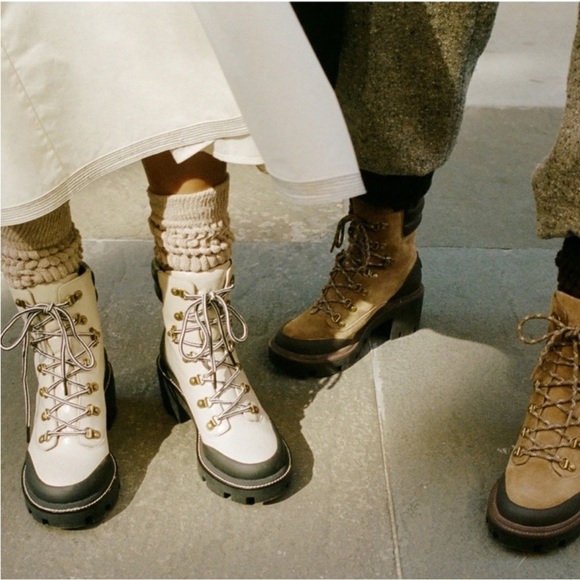 Tory Burch Ankle Boot Lug Sole Hiker NEW
Waxy Cow Leather w Box US 8 - Picture 2 of 16